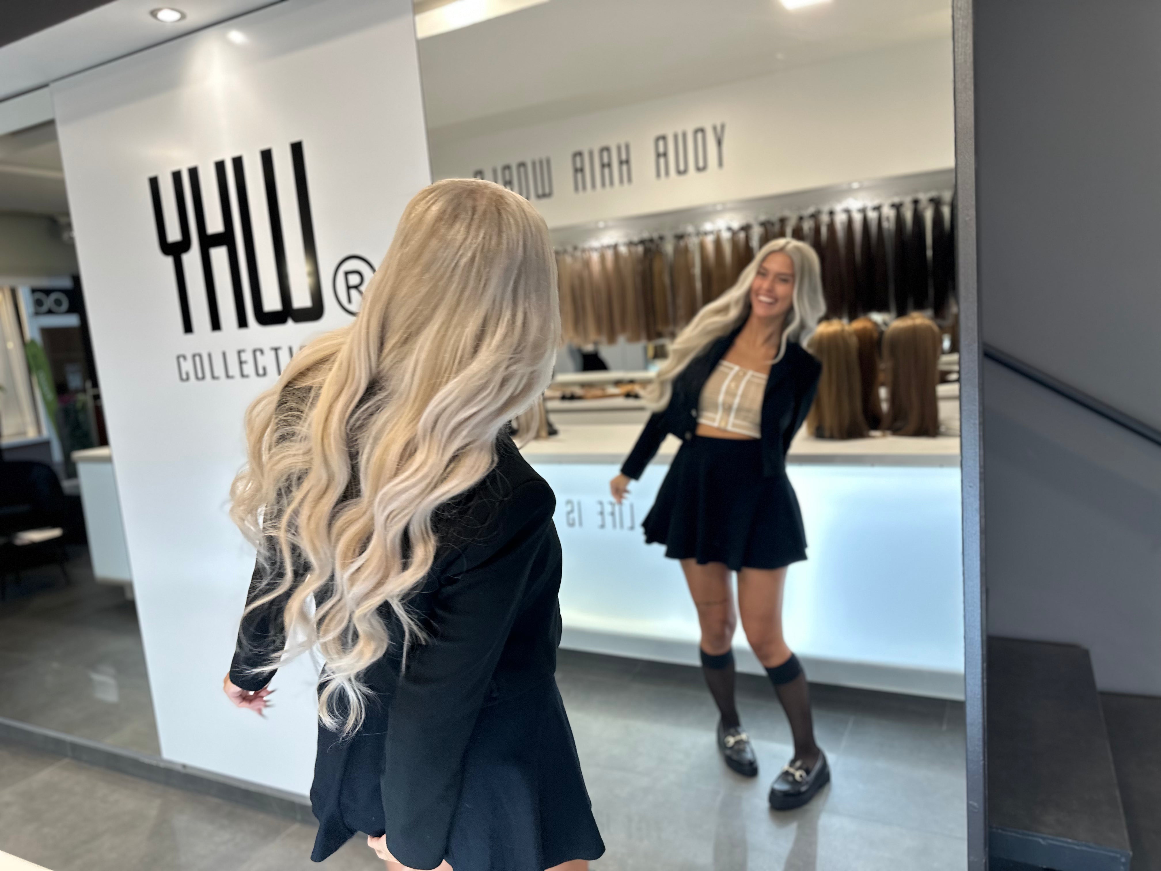 Premium-Extensions für volle, lange und natürliche Haare. Echthaar in höchster Qualität, große Farbauswahl, perfekt für ein natürliches Haarverlängerung Extensions