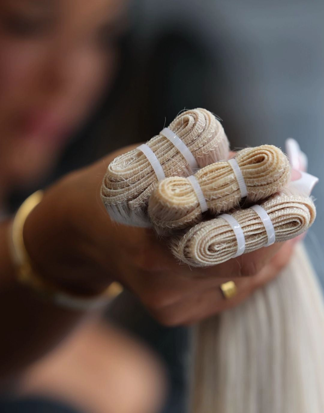 Hochwertige Echthaartressen für Ihre Haarverlängerung online kaufen